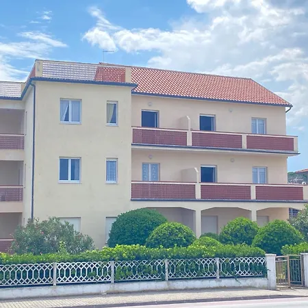 Fronte Mare Bilocale 2-3 Posti Int 7 Posto Auto *